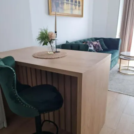 Sole 8 - Luxury Front Promenada, Mamaia Nord *